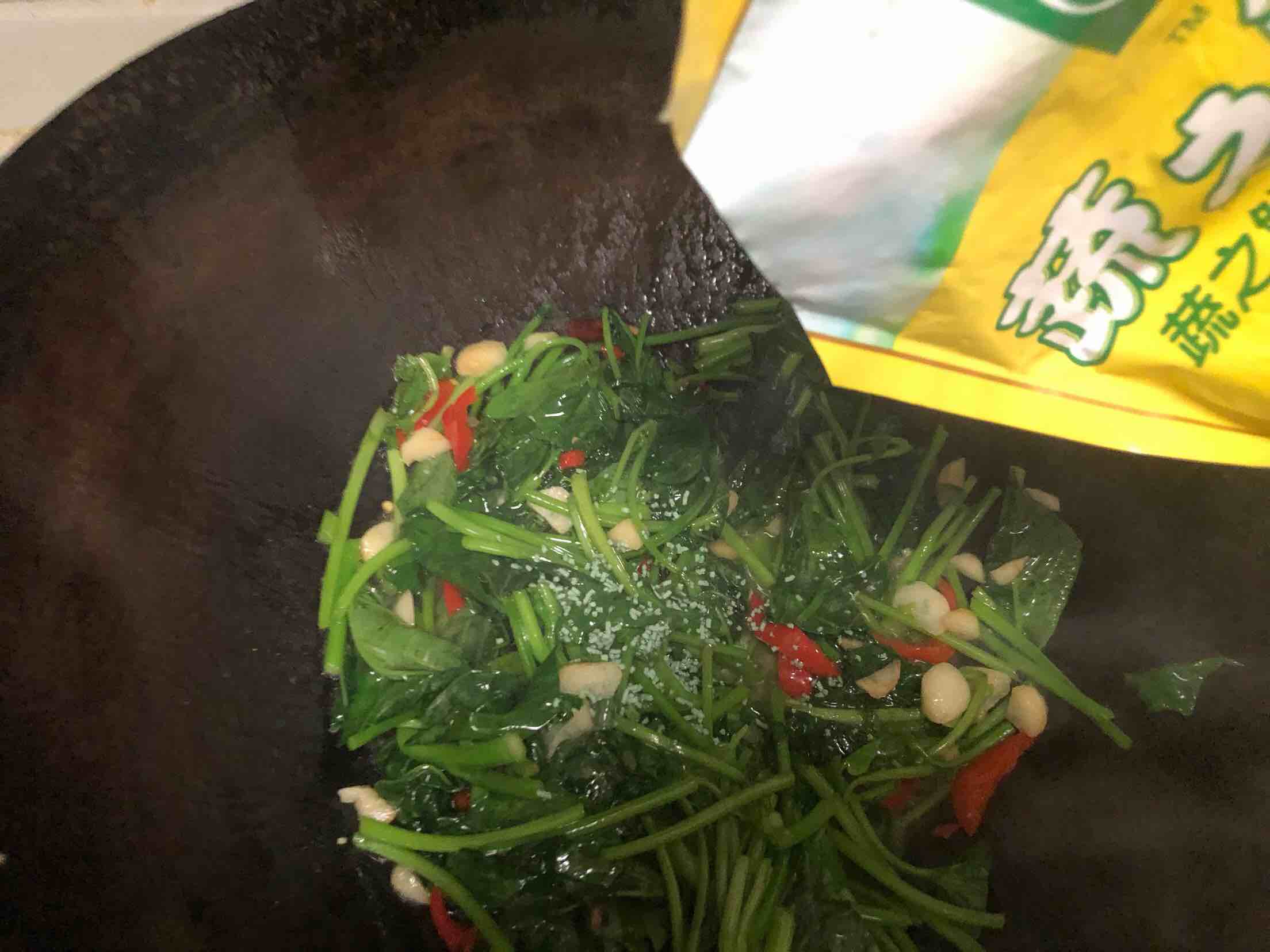 清炒長(zhǎng)壽菜的做法-家常味炒菜譜-易網(wǎng)健康養(yǎng)生網(wǎng) 清炒長(zhǎng)壽菜的做法-家常味炒菜譜