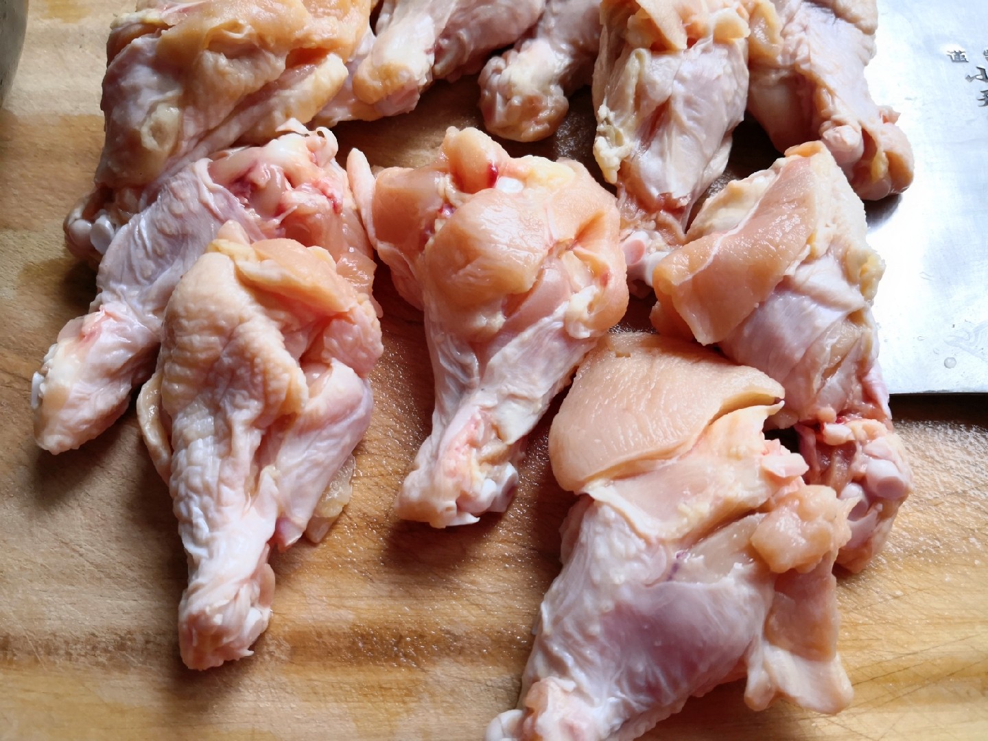 香辣雞腿的做法-香辣味炸菜譜-易網<a href=http://www.gyfww.com/ target=_blank class=infotextkey>健康養(yǎng)生</a>網 香辣雞腿的做法-香辣味炸菜譜