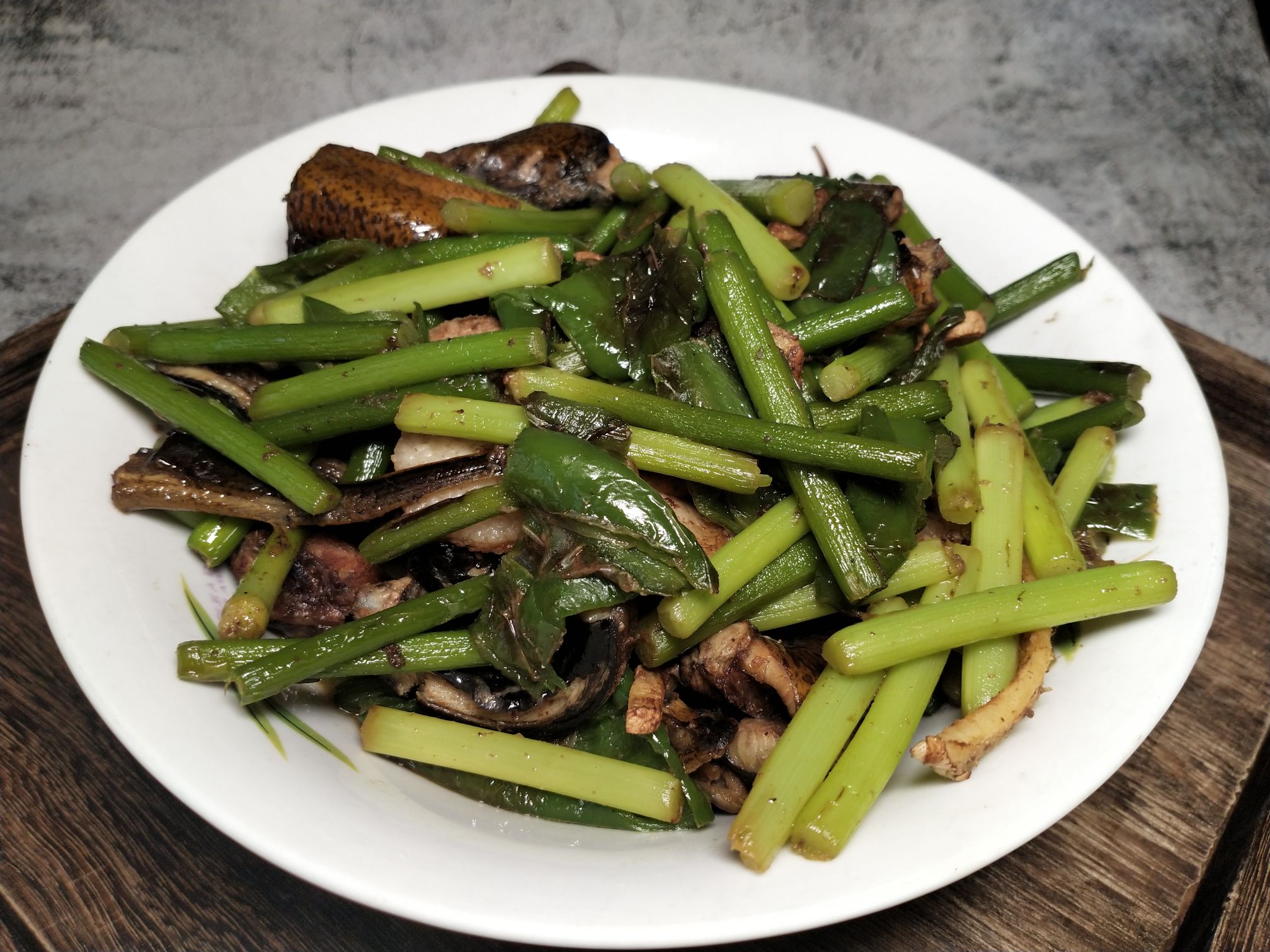 蒜薹燒鱔魚的做法-家常味燒菜譜