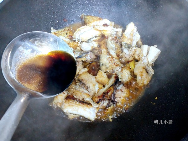 辣椒炒魚渣的做法-香辣味炒菜譜-易網健康養生網 辣椒炒魚渣的做法-香辣味炒菜譜