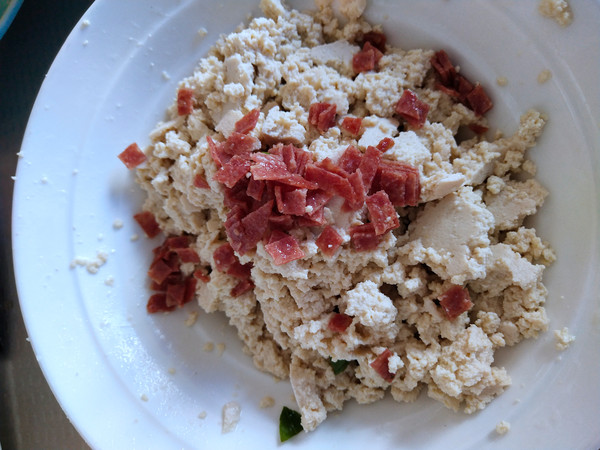 花椒芽拌豆腐的做法-家常味拌菜譜