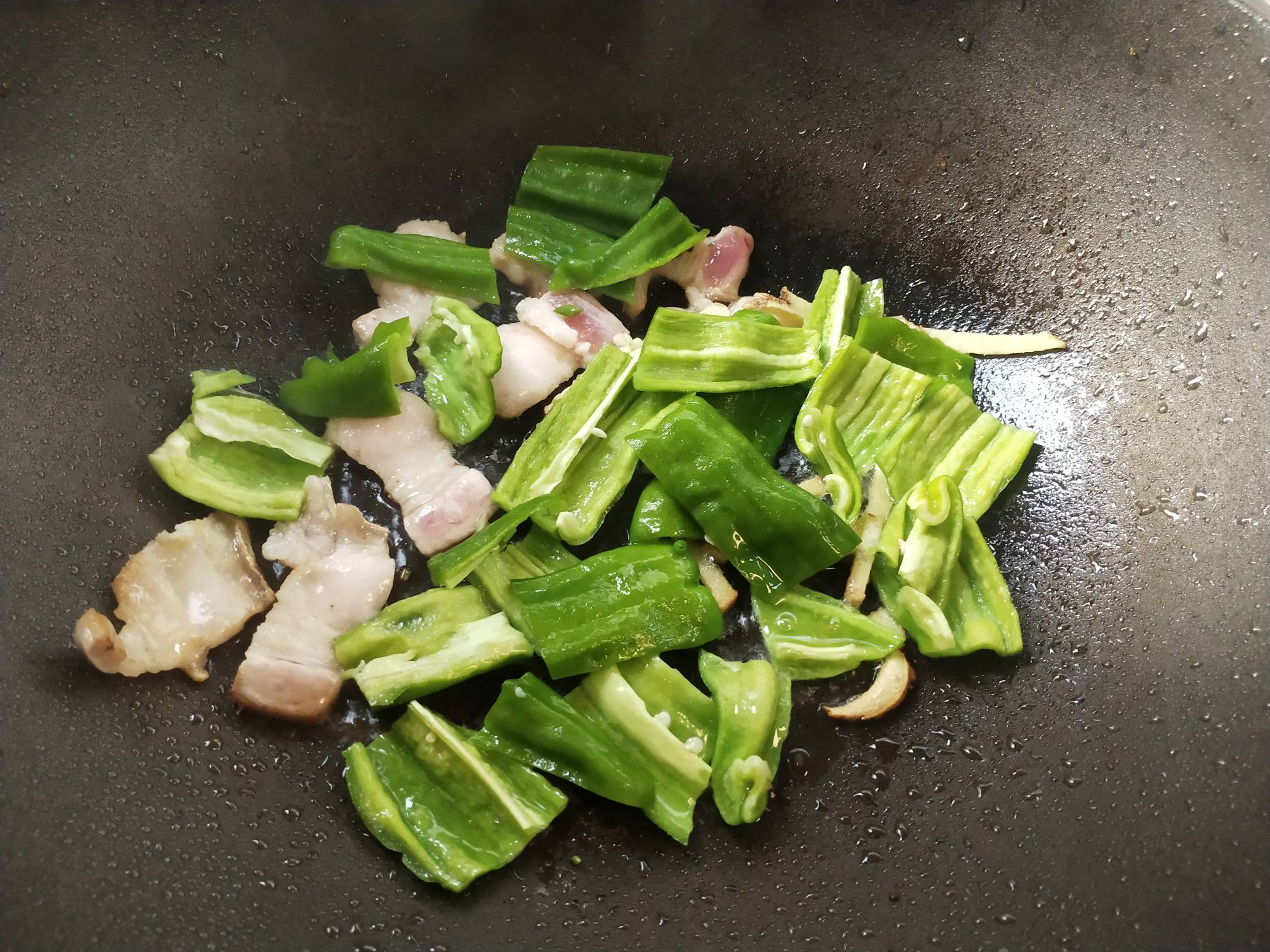 蒜薹燒鱔魚的做法-家常味燒菜譜