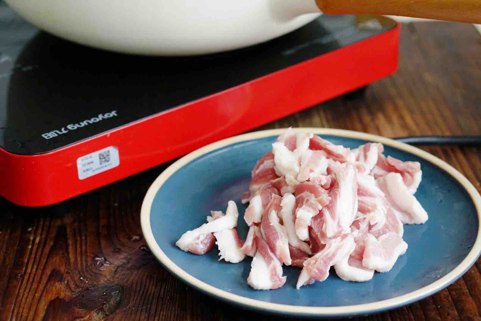 小炒肉 長(zhǎng)沙特色菜的做法-家常味炒菜譜