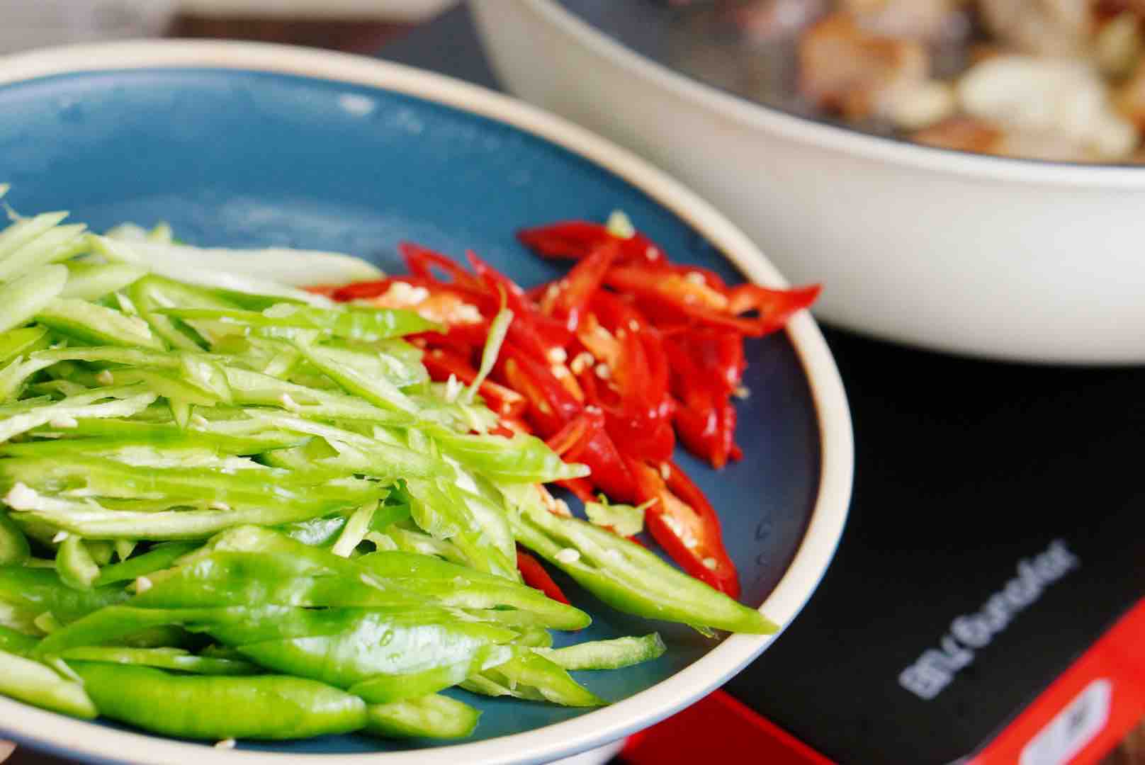 小炒肉 長(zhǎng)沙特色菜的做法-家常味炒菜譜