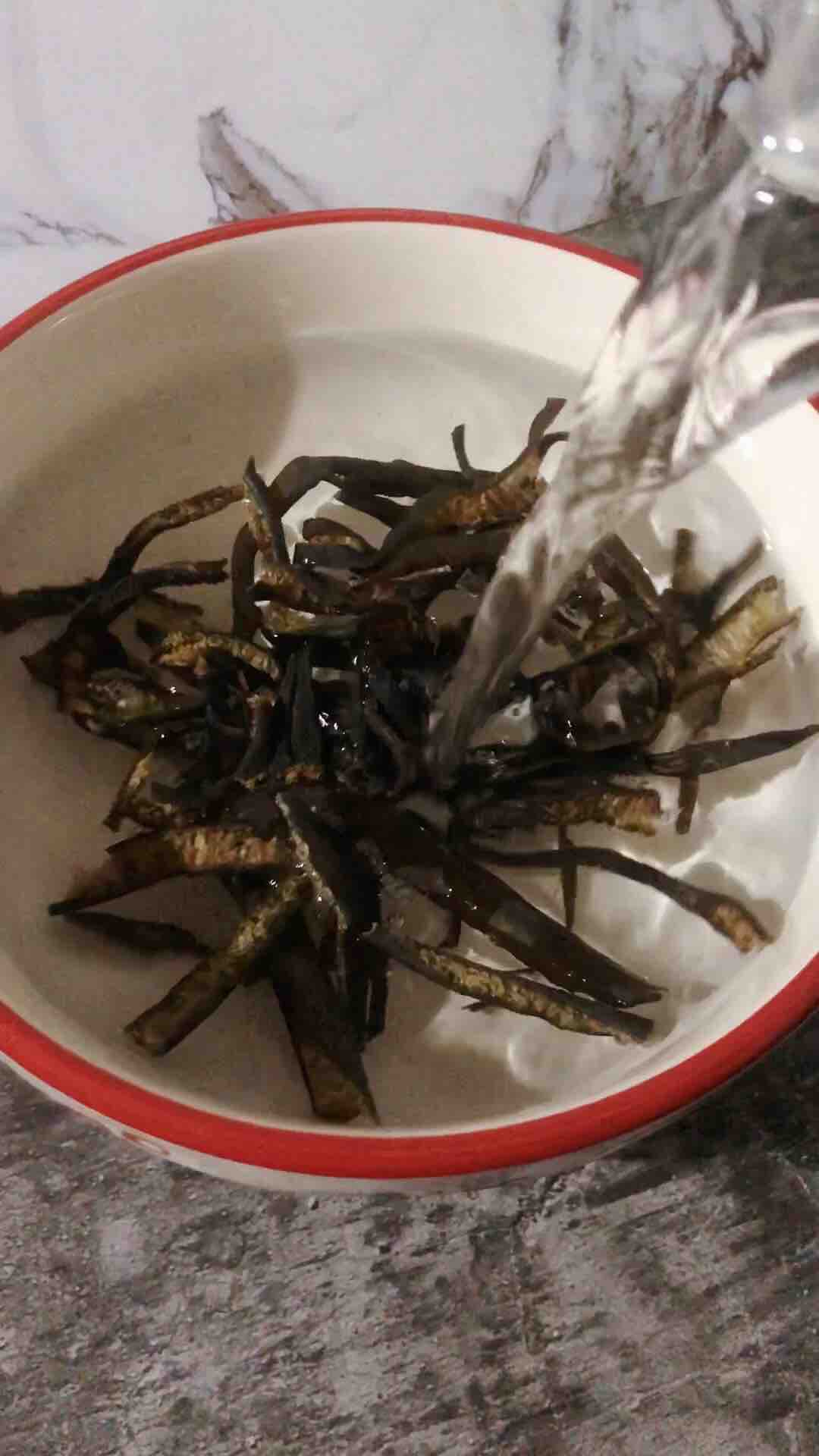 米椒拌海茸的做法-酸辣味拌菜譜