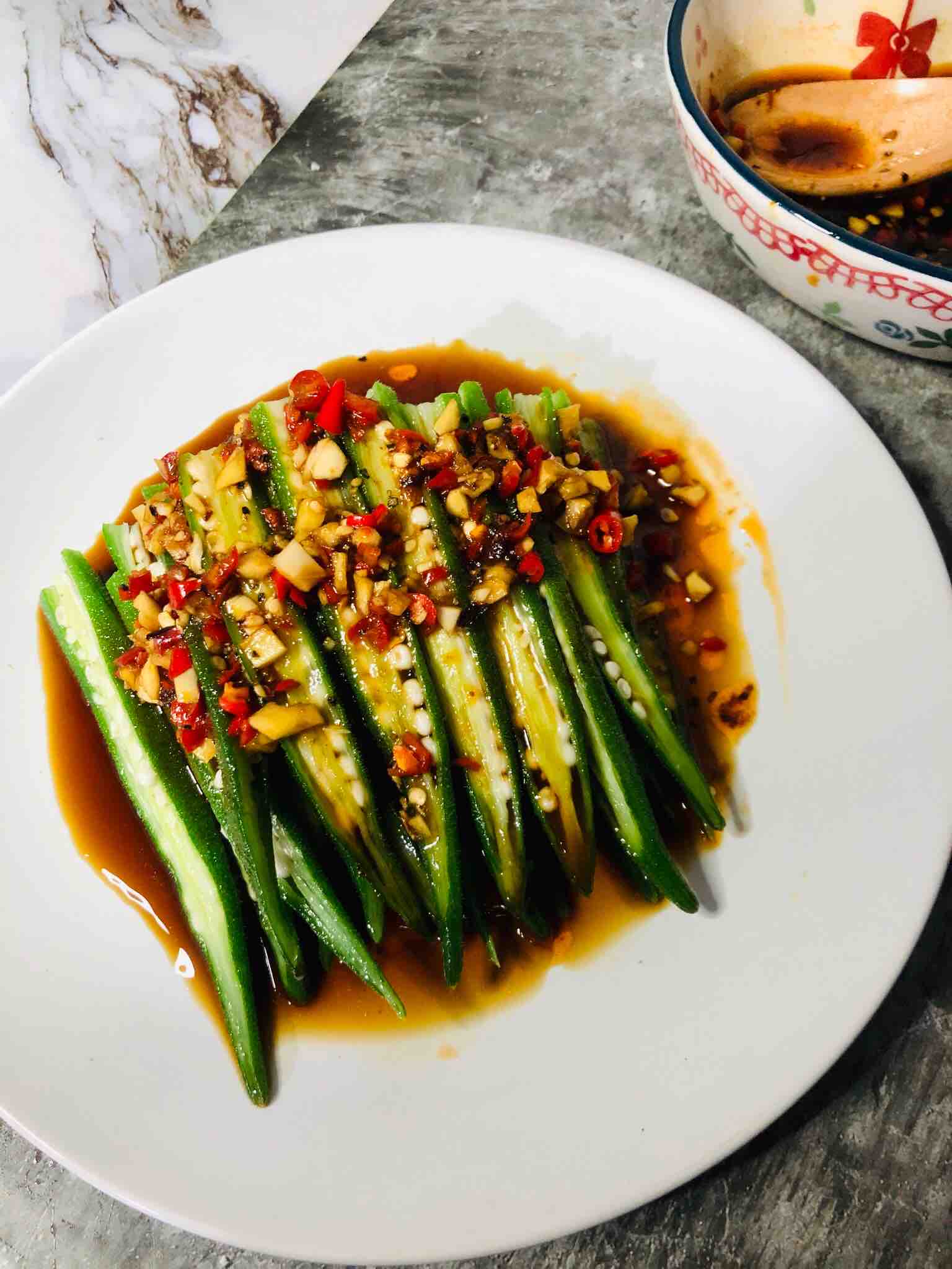 涼拌秋葵的做法-酸辣味拌菜譜