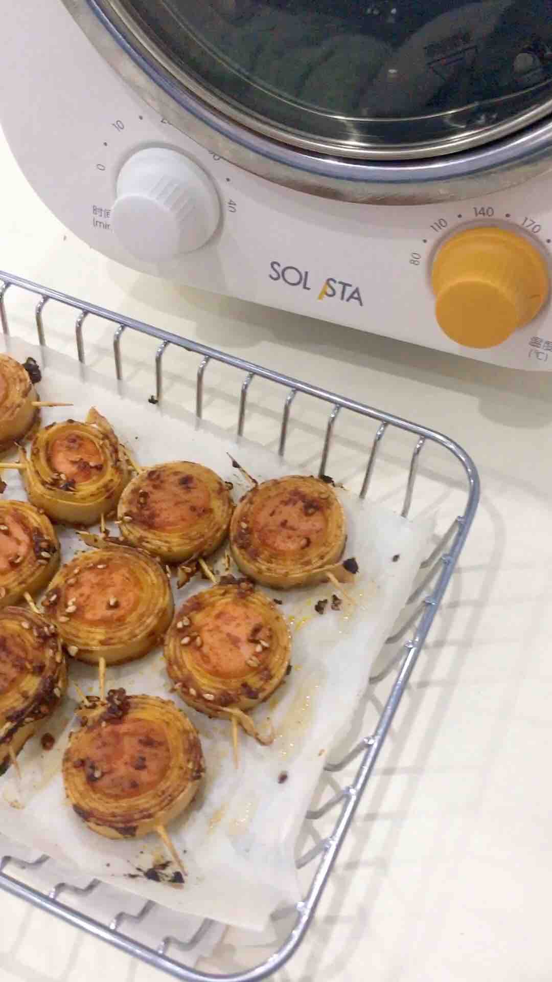 豆皮香腸卷的做法-香辣味烘焙菜譜-易網健康養生網 豆皮香腸卷的做法-香辣味烘焙菜譜