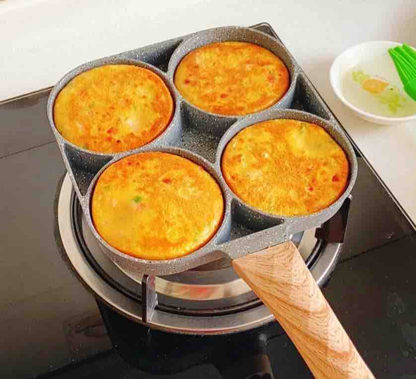 蔥香小圓餅的做法-家常味煎菜譜