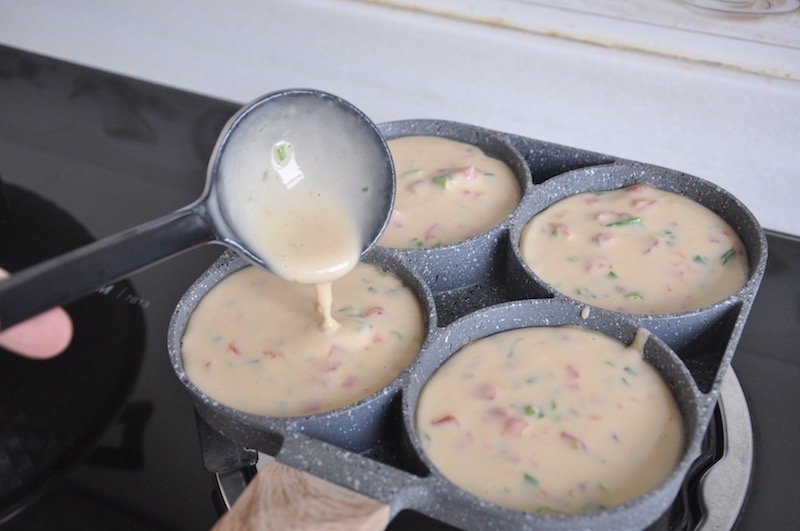 蔥香小圓餅的做法-家常味煎菜譜