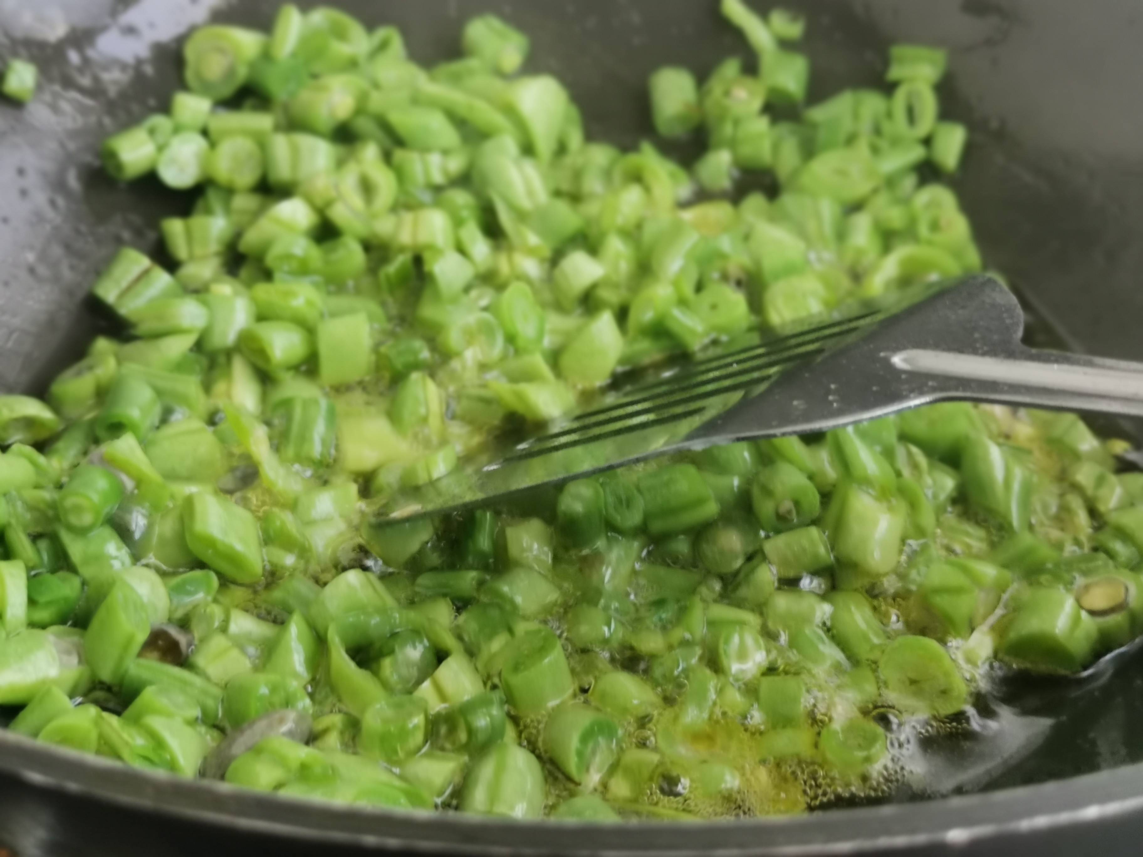 豆角炒雞蛋的做法-家常味炒菜譜