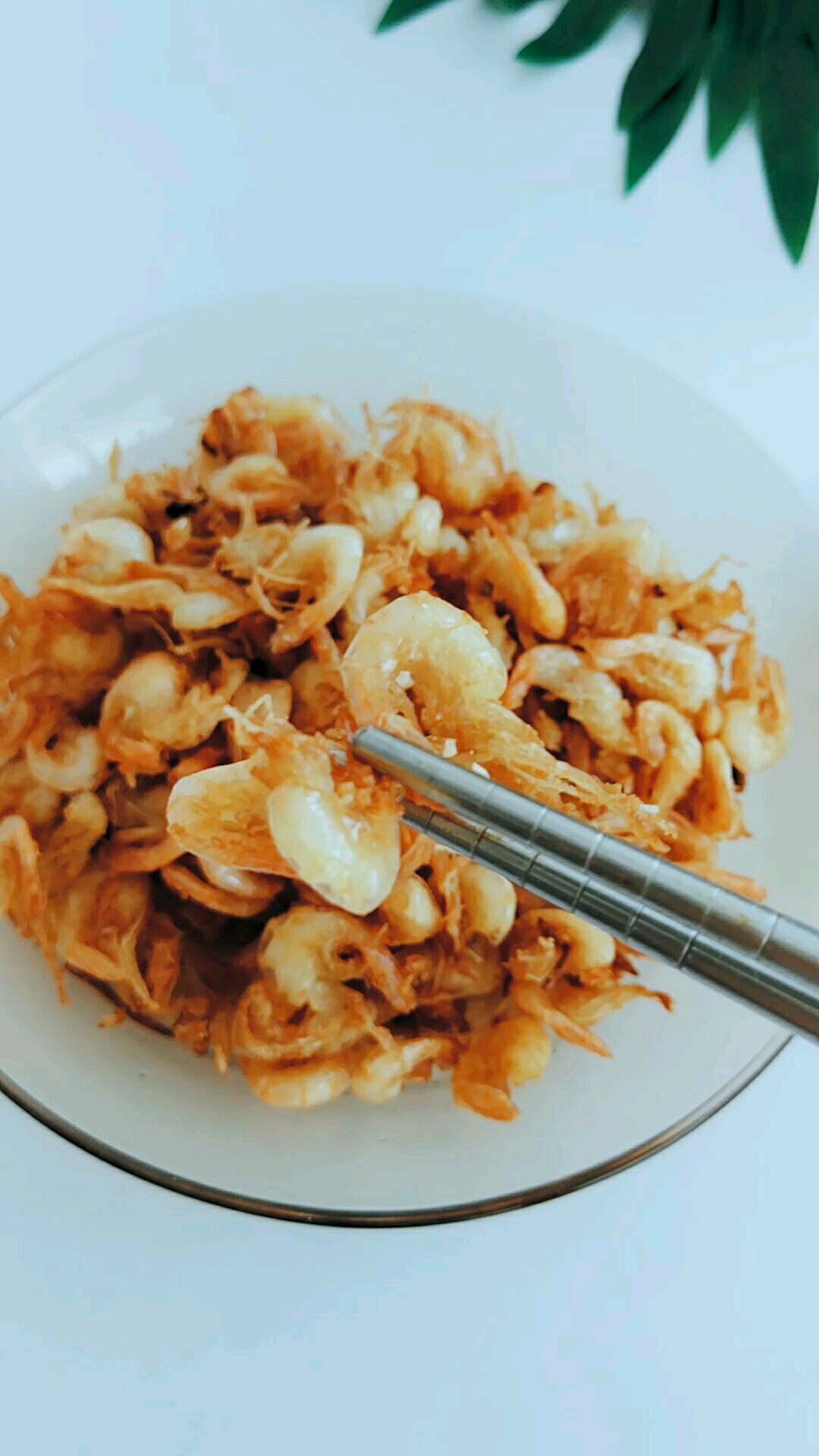 蛋白酥蝦的做法-咸鮮味炸菜譜