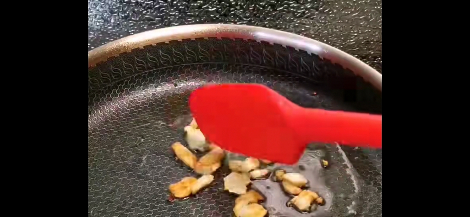 炒花甲的做法-咸鮮味炒菜譜