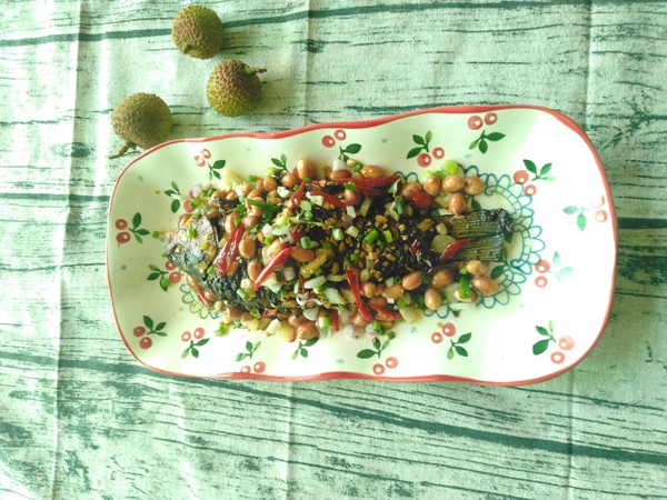 香脆鹵鯽魚的做法-咸鮮味炸菜譜