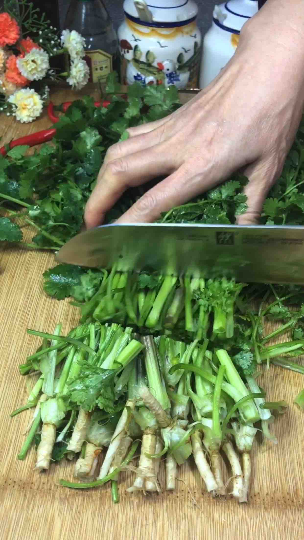 絕味香菜的做法-香辣味拌菜譜-易網<a href=http://www.gyfww.com/ target=_blank class=infotextkey>健康養生</a>網 絕味香菜的做法-香辣味拌菜譜