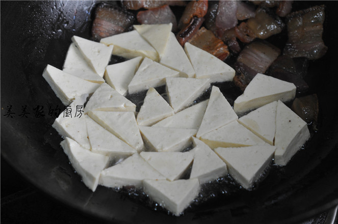 豆腐咸肉燒白菜的做法-家常味燒菜譜