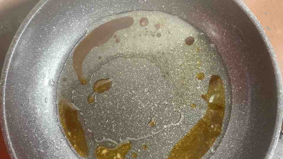 雞爪這樣做,香糯軟爛,好吃到光盤的做法-家常味燒菜譜-易網(wǎng)健康養(yǎng)生網(wǎng) 雞爪這樣做,香糯軟爛,好吃到光盤的做法-家常味燒菜譜