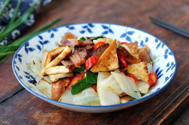 豆腐咸肉燒白菜的做法-家常味燒菜譜