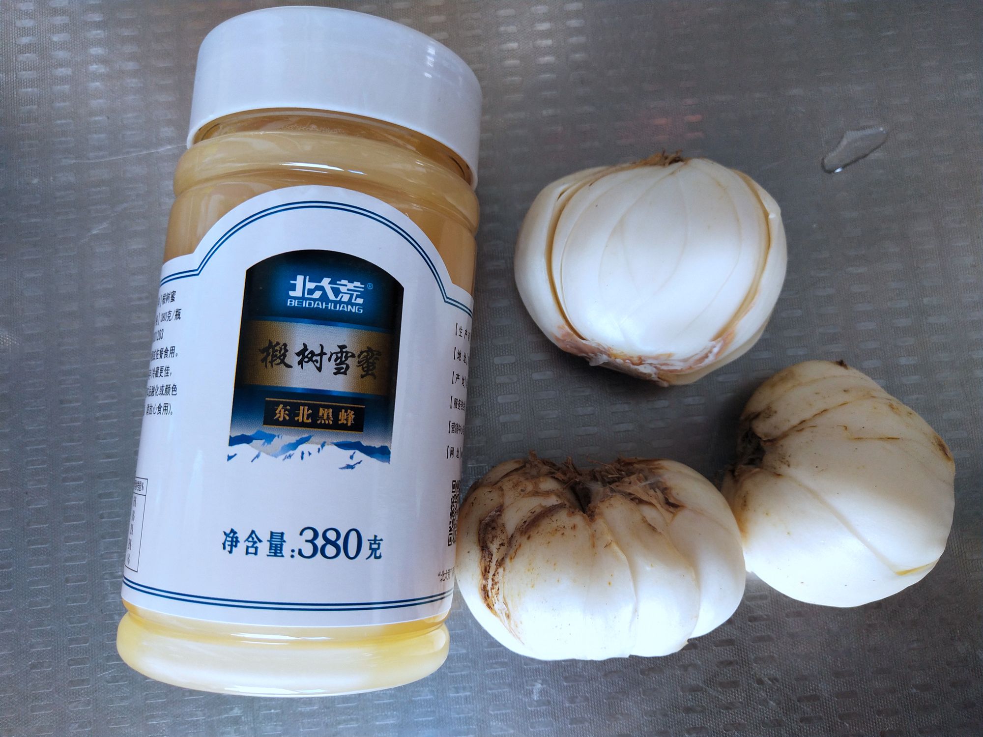 蜜汁鮮百合的做法-甜味拌菜譜-易網(wǎng)<a href=http://www.gyfww.com/ target=_blank class=infotextkey>健康養(yǎng)生</a>網(wǎng) 蜜汁鮮百合的做法-甜味拌菜譜