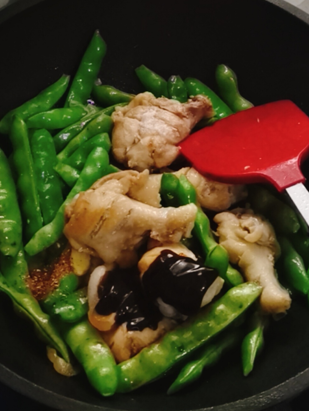 豆角燉雞翅根的做法-咸鮮味燉菜譜