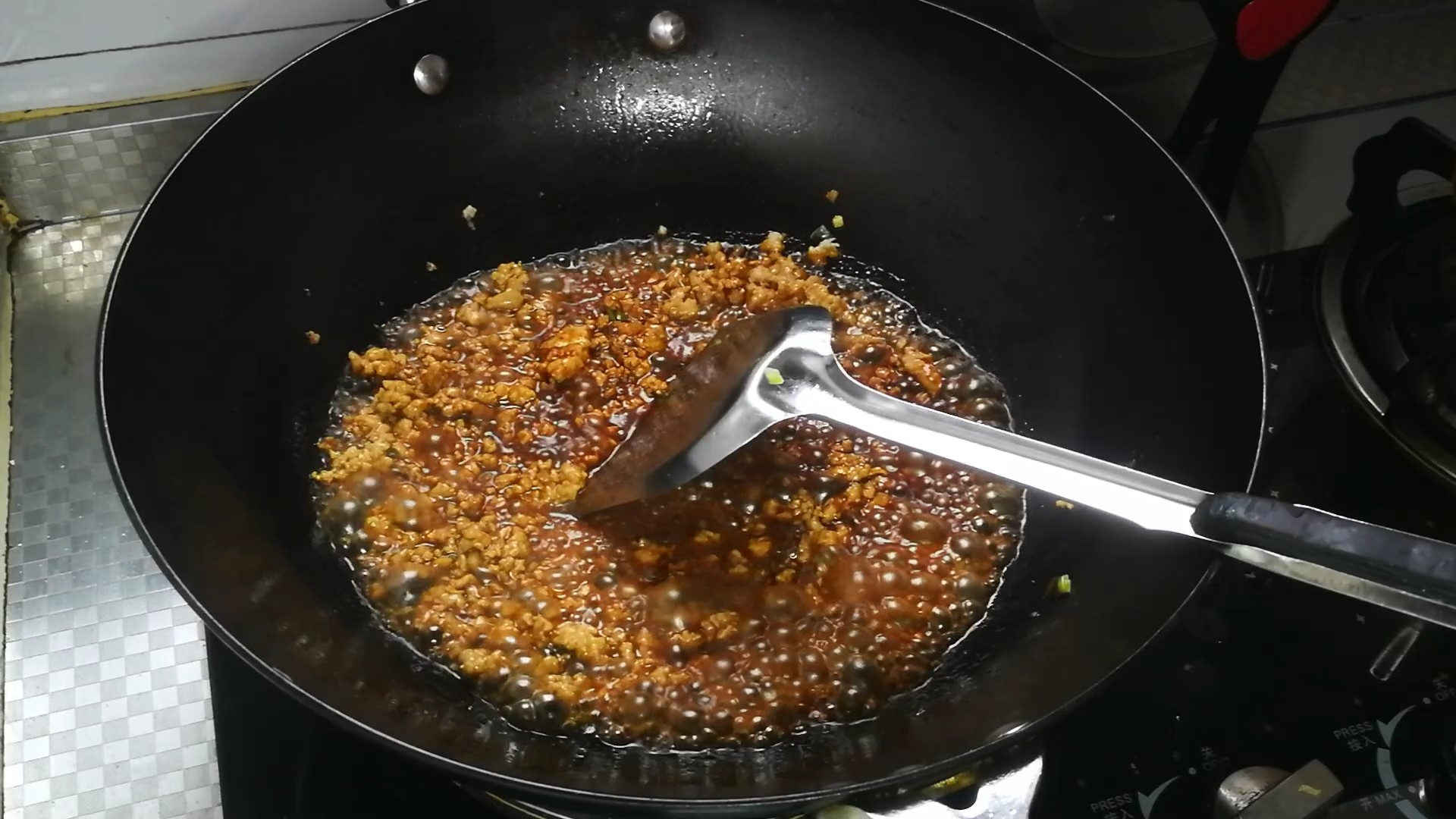 肉末燒鵪鶉蛋的做法-家常味炒菜譜