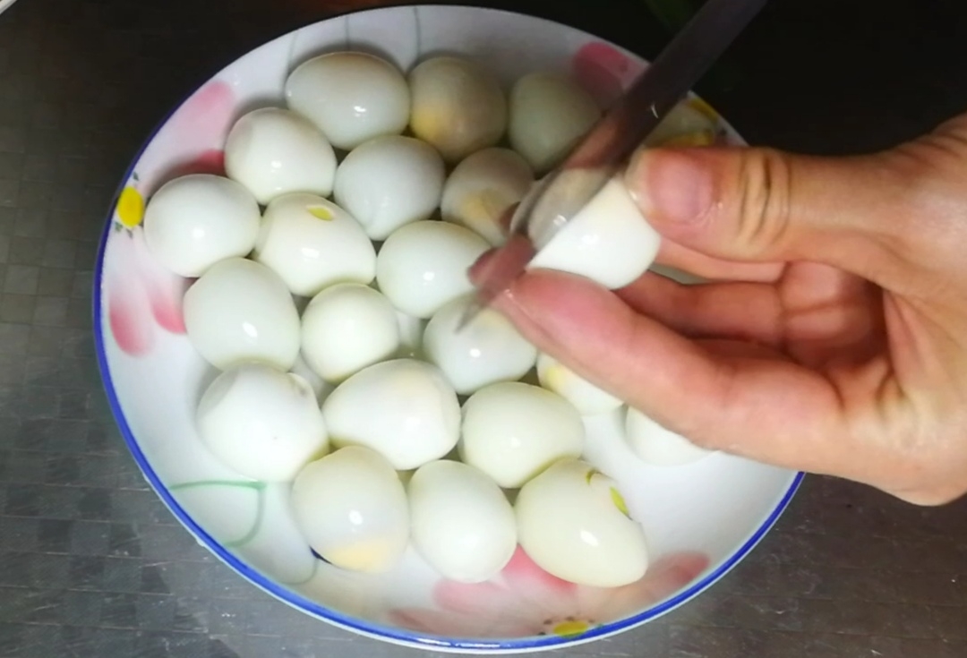 肉末燒鵪鶉蛋的做法-家常味炒菜譜