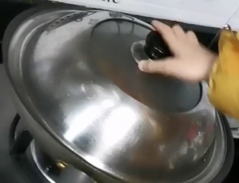 孩子的咖喱土豆飯的做法-咖喱味炒菜譜