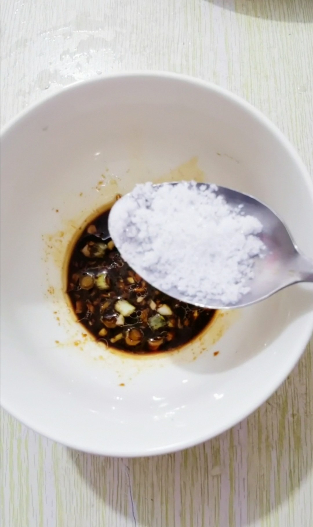 涼拌皮蛋豆腐的做法-咸鮮味拌菜譜-易網健康養生網 涼拌皮蛋豆腐的做法-咸鮮味拌菜譜