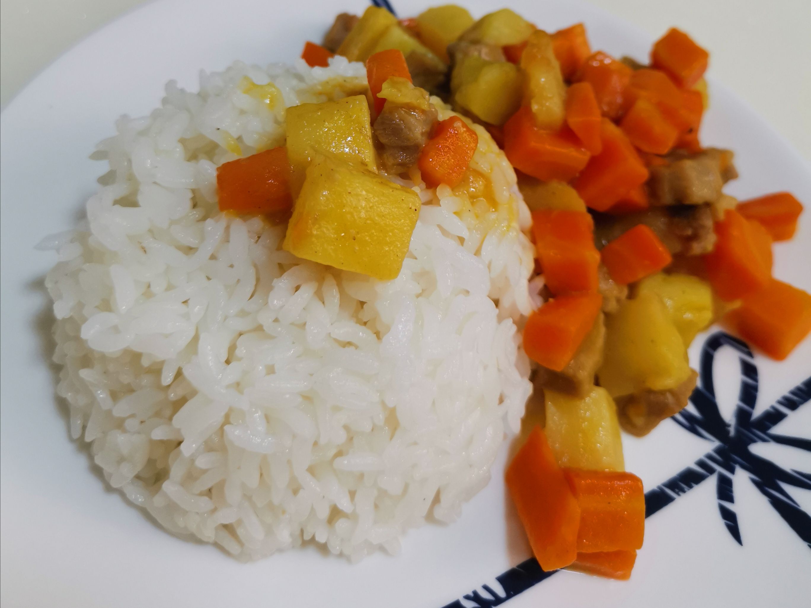 孩子的咖喱土豆飯的做法-咖喱味炒菜譜