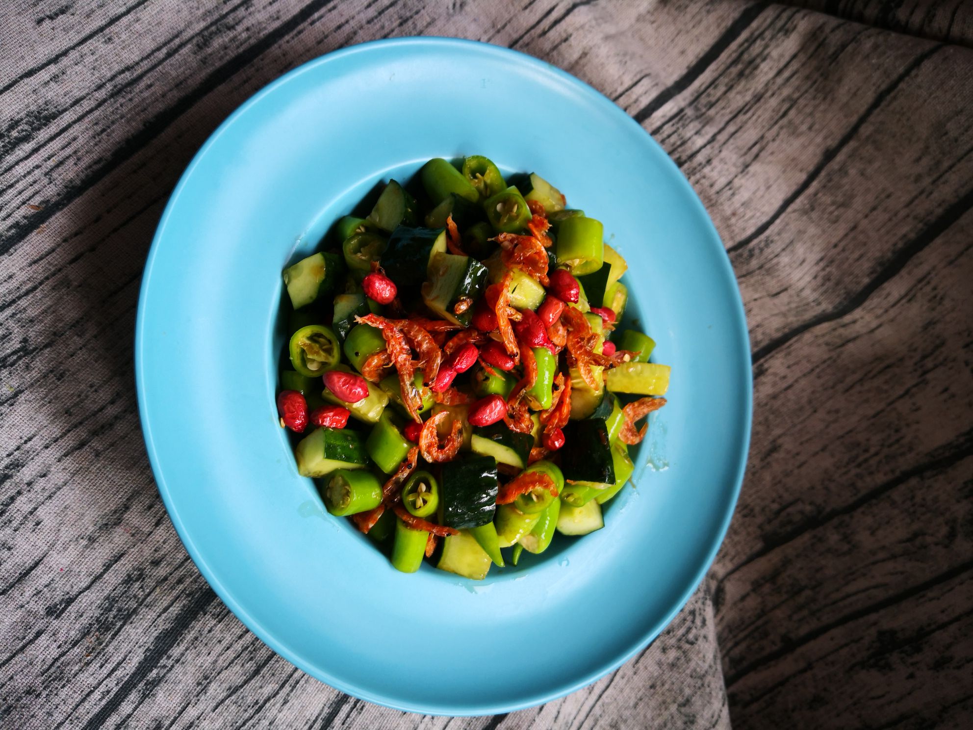 花生米拌杭椒的做法-家常味拌菜譜