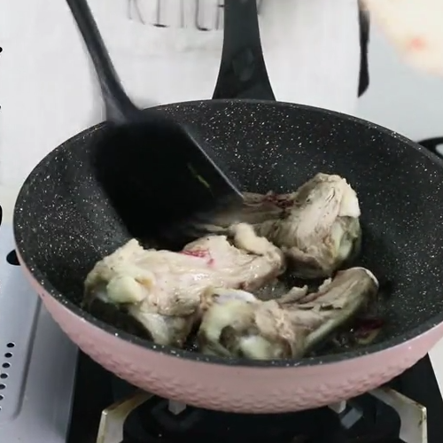 醬香大骨的做法-家常味炒菜譜