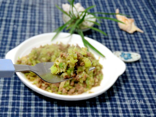 芹菜牛肉渣的做法-家常味炒菜譜