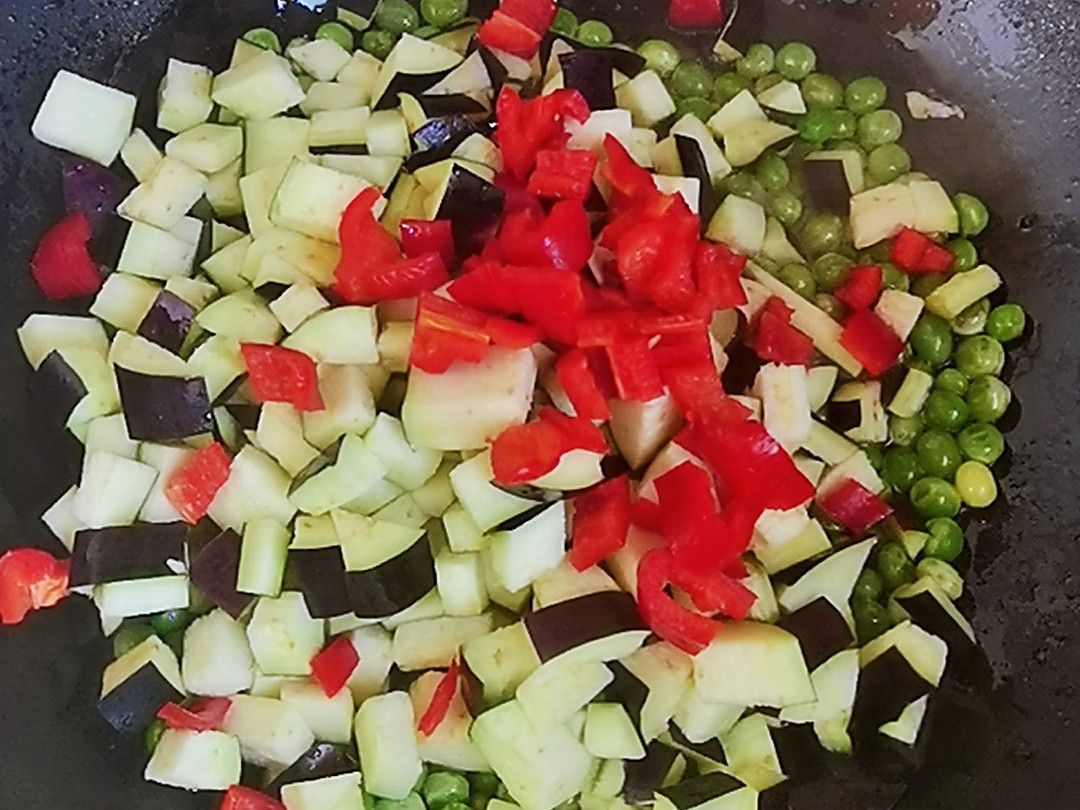 青豆炒茄丁的做法-咸鮮味炒菜譜