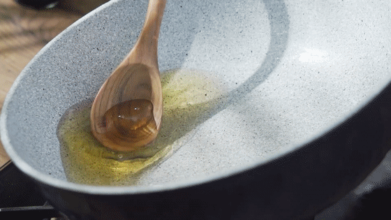 錦繡拌銀芽【孔老師教做菜】的做法-家常味拌菜譜