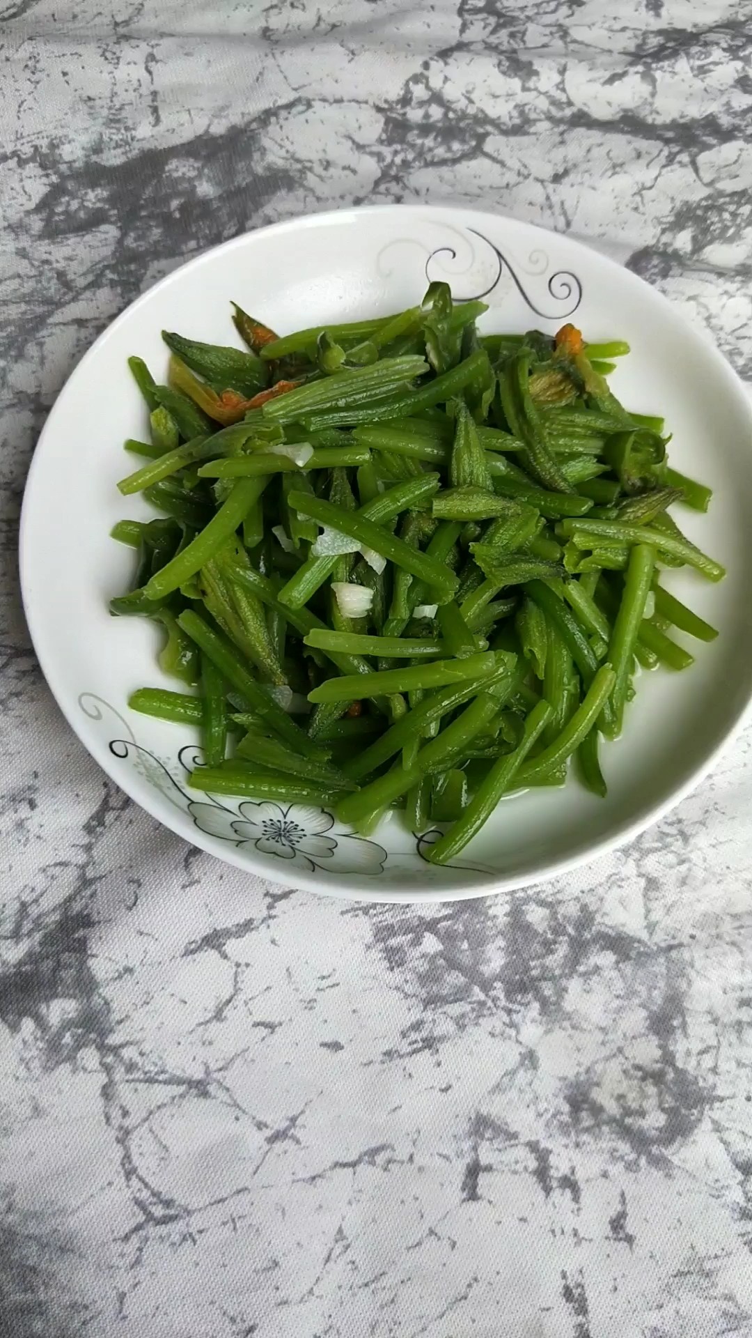 蒜香南瓜花的做法-家常味炒菜譜