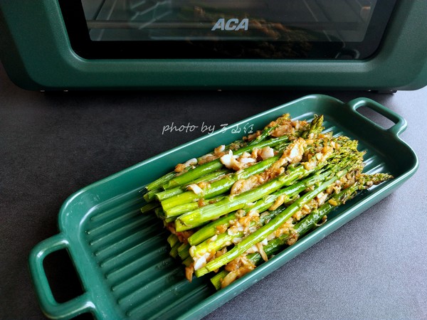 蒜蓉烤蘆筍的做法-蒜香味烤菜譜