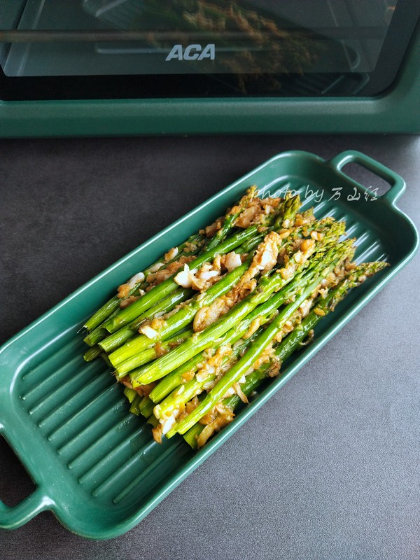 蒜蓉烤蘆筍的做法-蒜香味烤菜譜