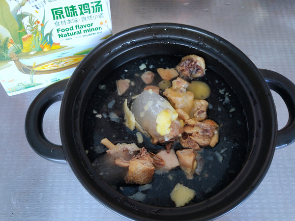 雞湯燉油皮的做法-咸鮮味燉菜譜