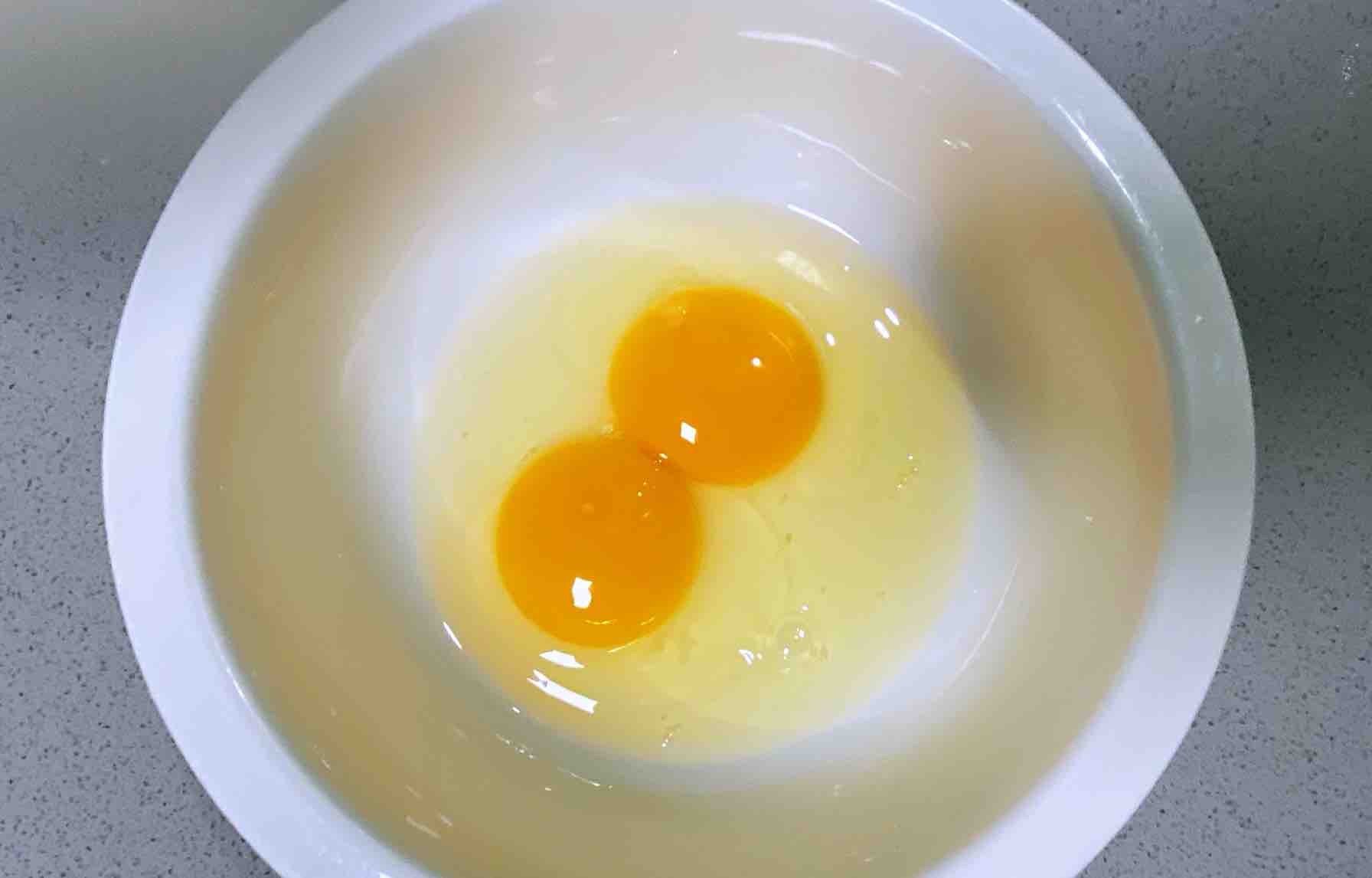 蔬菜雞蛋餅， 好看又營養，色澤漂亮，連小朋友都愛吃～的做法-家常味煎菜譜