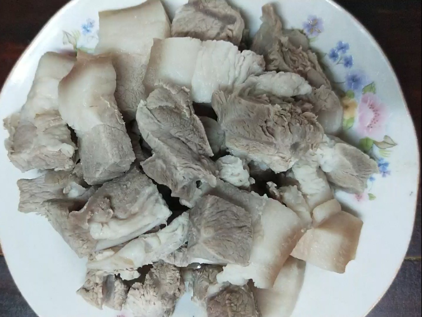 鰻魚干燒肉的做法-咸鮮味煮菜譜