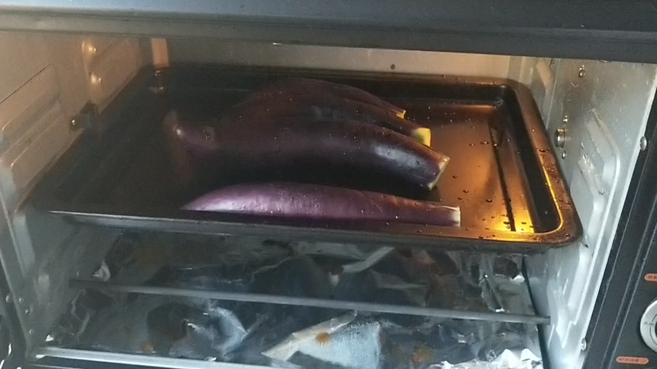 特味錫紙烤茄子的做法-咸鮮味烤菜譜