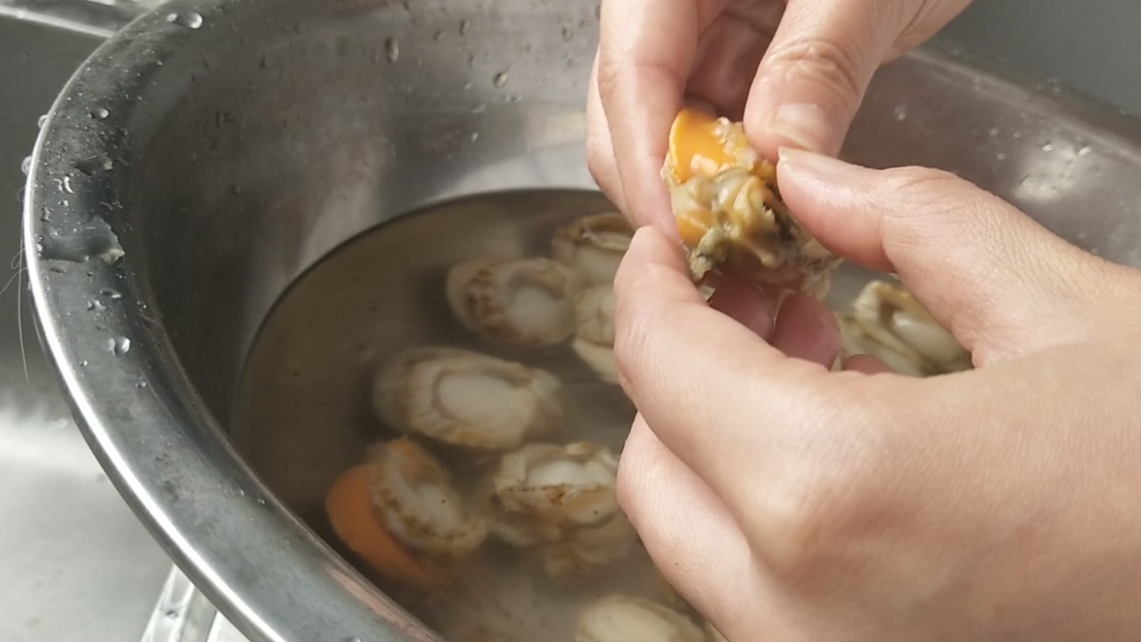 蒜蓉粉絲扇貝的做法-家常味炒菜譜