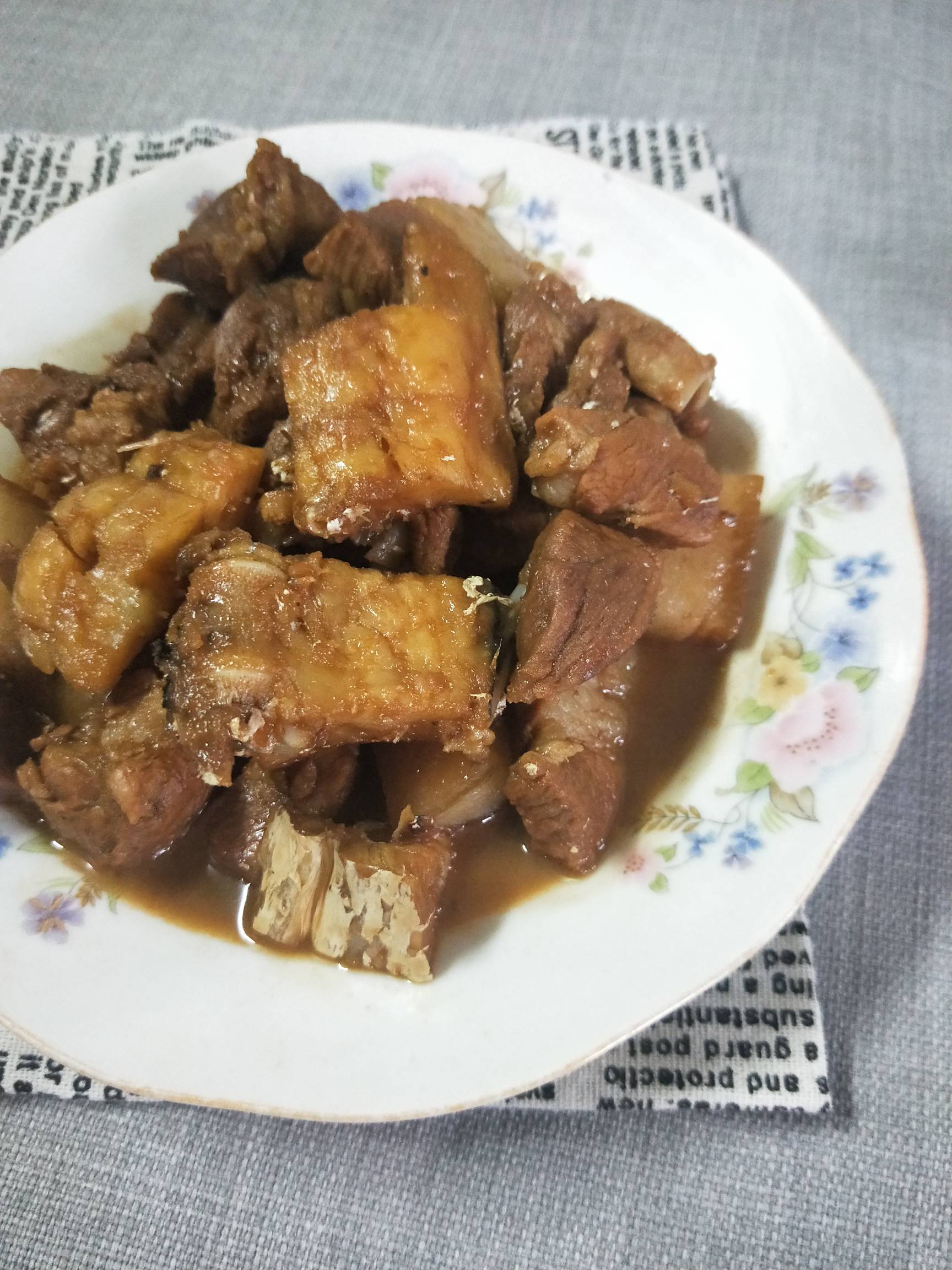 鰻魚干燒肉的做法-咸鮮味煮菜譜