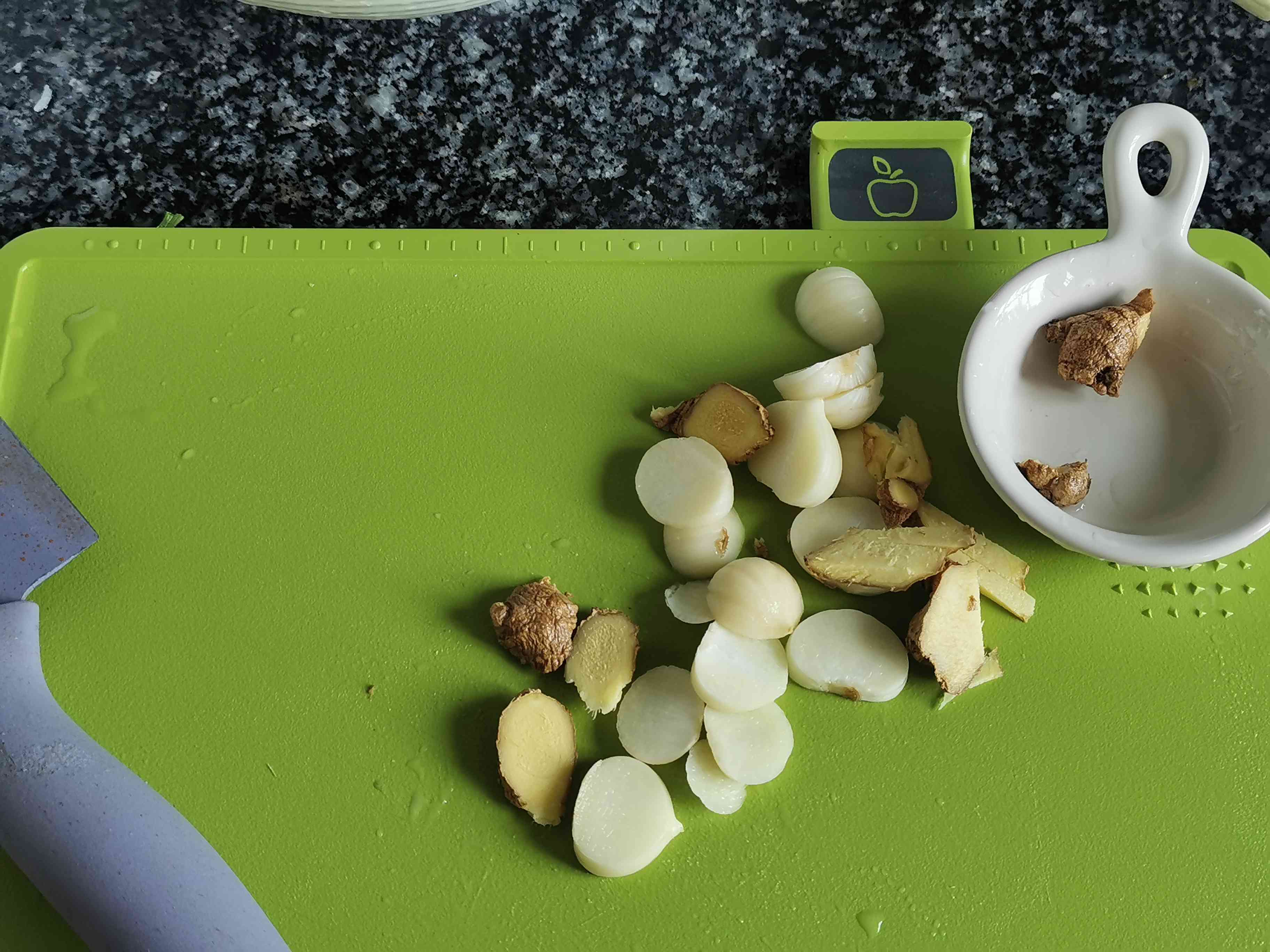 苦瓜燒排骨的做法-家常味炒菜譜