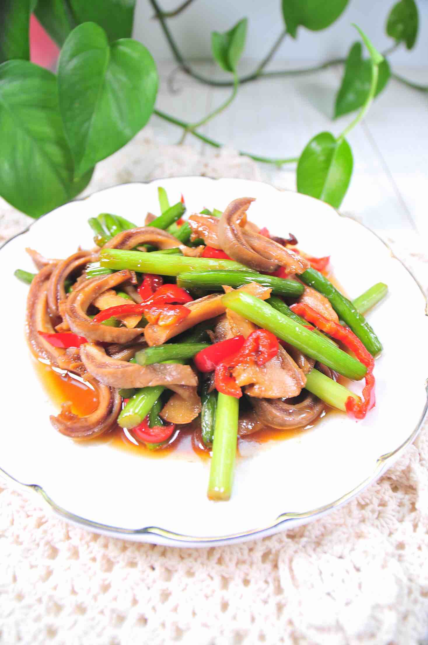 蒜薹炒豬肚的做法-家常味炒菜譜