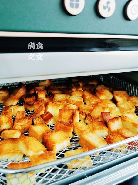 巧克力炸吐司&炸吐司沙拉的做法-甜味炸菜譜