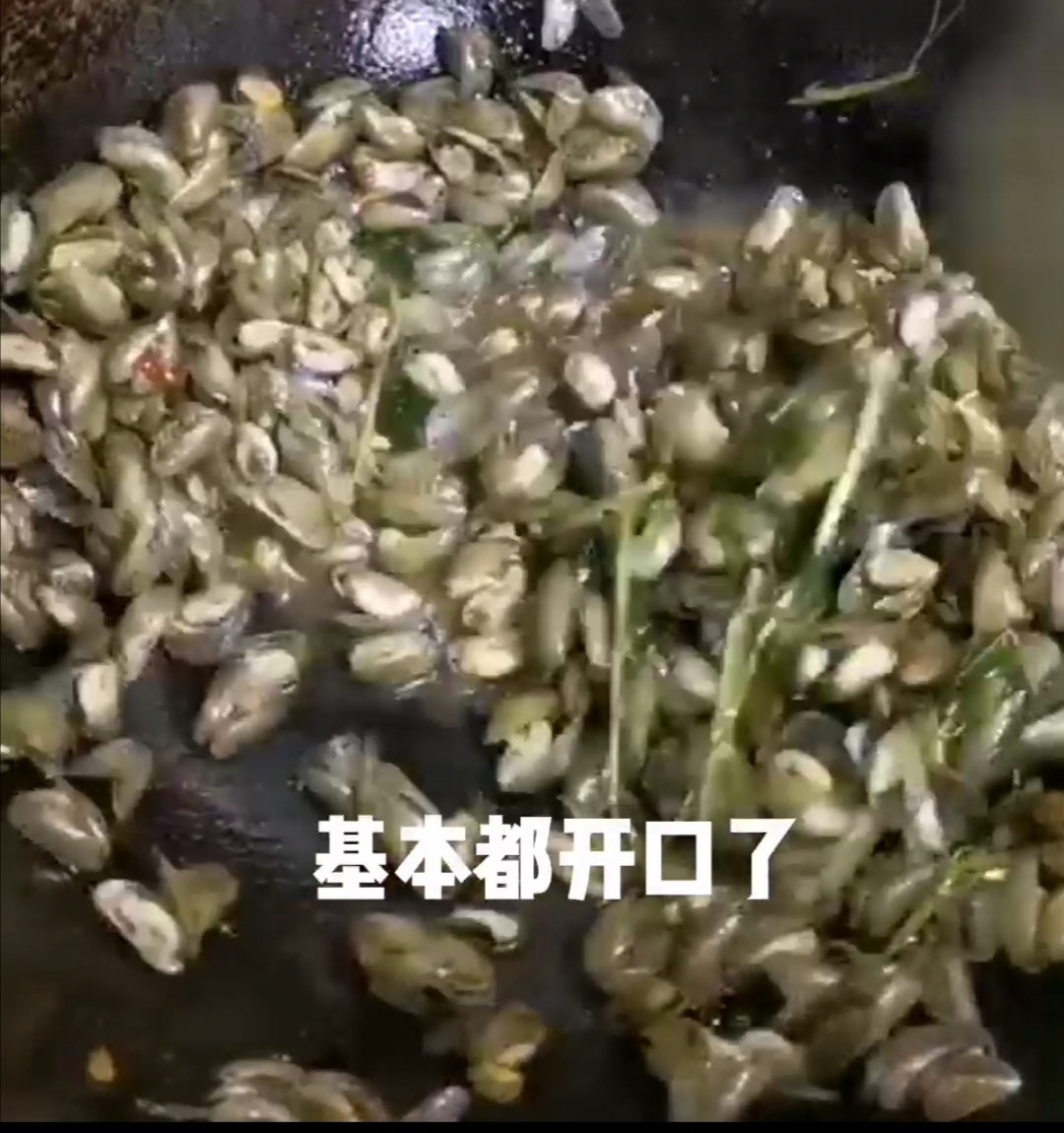 炒薄殼的做法-咸鮮味炒菜譜