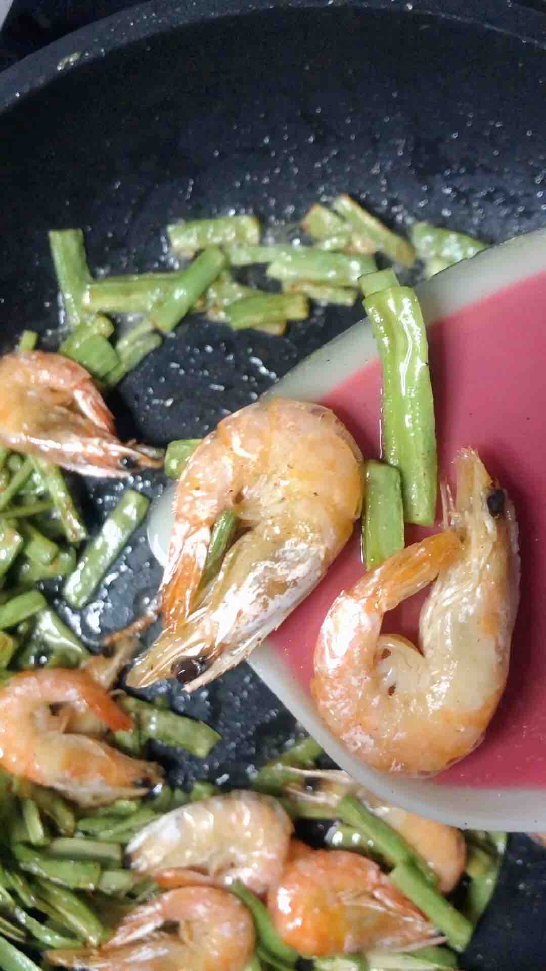 清炒貢菜紅蝦的做法-家常味炒菜譜