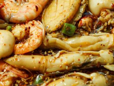 簡(jiǎn)易二步，教你做超嫩的撈汁小海鮮的作法-香辣味煮菜譜