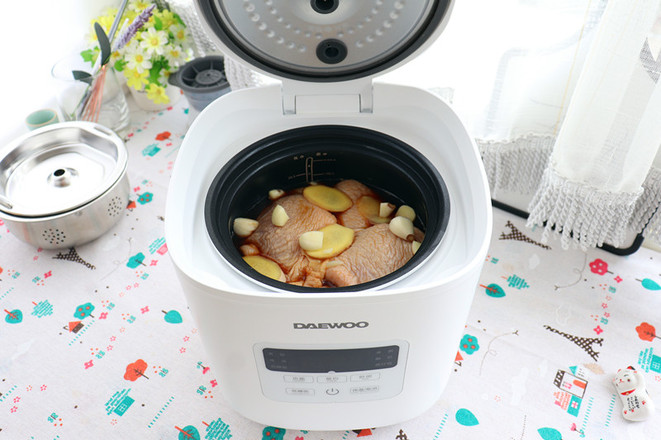 照燒雞腿的快手家常做法，簡單兩步，輕松做出色澤誘人的雞腿的做法-酸甜味燜菜譜