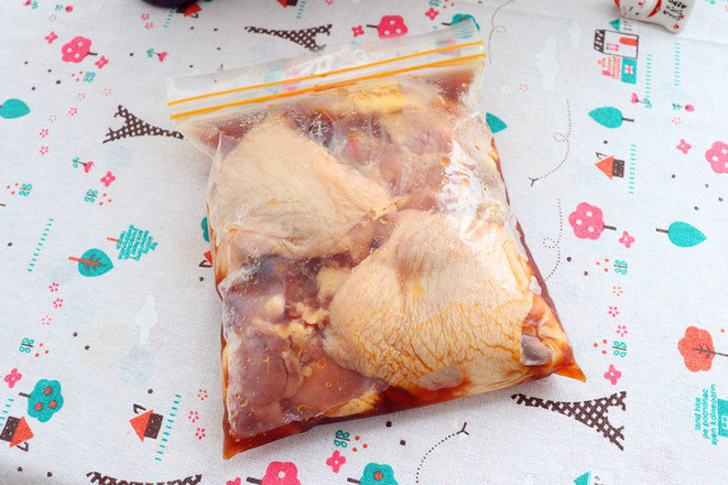 照燒雞腿的快手家常做法，簡單兩步，輕松做出色澤誘人的雞腿的做法-酸甜味燜菜譜